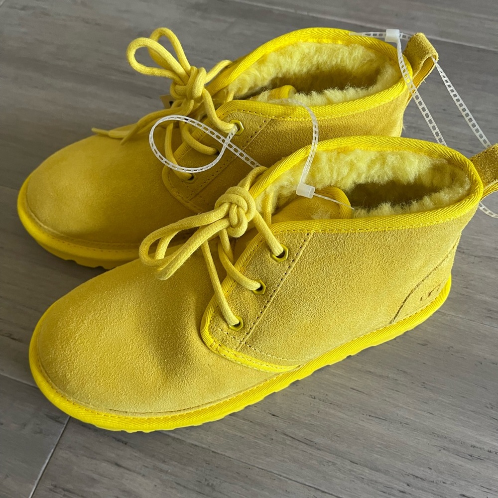 UGG Neumel boots , size 7  .New without box